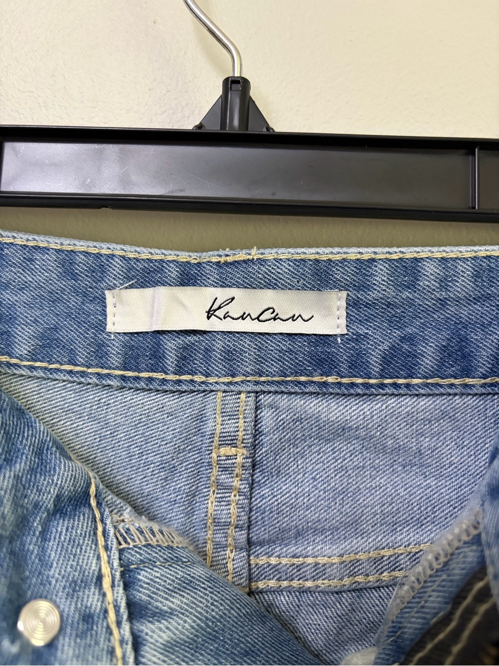 NWT KanCan High Rise Distressed Frayed Denim Shorts KC9206M Size 28 / W9 - Picture 2 of 11